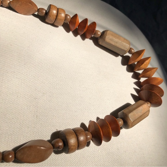 Vintage 26” Real Wood Chunky Beaded Necklace with Gold/Brass Tone Screw Clasp - Picture 4 of 6